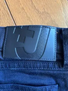 +Jセルビッチスリムフィットストレートデニム 23インチ　濃紺