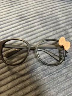 Item thumbnail for item ba034d5b-878a-408b-b3e9-79db2e97c7a9