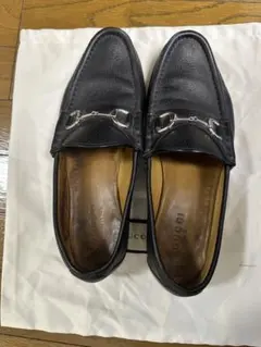 GUCCI ブラックレザー ローファー