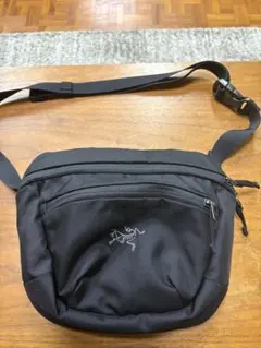 『値下げ中』ARC'TERYX アークテリクス 旧マカ2 廃盤モデル 初期 美品】ARC'TERYX アークテリクス マカ2 MAKA2 初期型 廃盤 赤×紫
