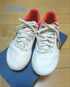 ナイキ【サッカースパイク】 ティエンポレジェンド 22.5cm