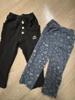 KLÄDSKAP ボタン付き黒パンツと恐竜柄パンツセット