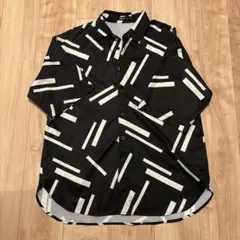 SHEIN 半袖シャツ 幾何学模様 ブラック Mのサムネイル