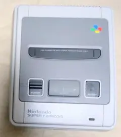 Nintendo スーパーファミコン 本体 コントローラー2個付き 動作未確認