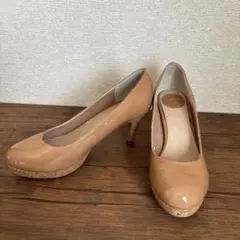 最終価格　Fin ベージュキャメル　ハイヒール　7cm エナメル　24cmのサムネイル
