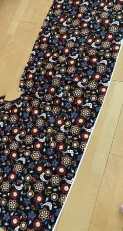 北欧風 花柄と鳥柄 生地はぎれ　コットン　手芸用　50cm×150cm
