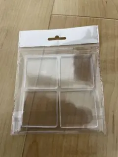 【新品未使用】耐震マット　滑り止めマット　家具転倒防止用　4個入りのサムネイル