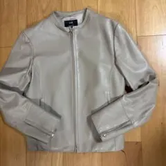 23区ベージュ レザーノーカラージャケットサイズ40