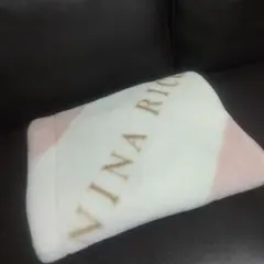 ニナリッチ　ニューマイヤー・クウォーター毛布