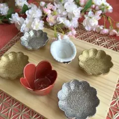 お正月　小皿　小鉢　6点　ゴールド　シルバー　飛鶴　梅　縁起物　お祝膳
