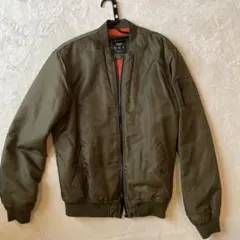 Bershka MA-1ジャケット Mサイズ オリーブのサムネイル