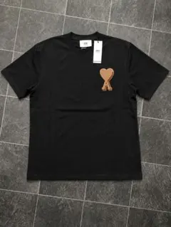AMI Paris Sサイズ ハートロゴ ブラウン Tシャツ ブラック AMI Paris Sサイズ ハートロゴ ブラウン Tシャツ ブラック - メルカリ