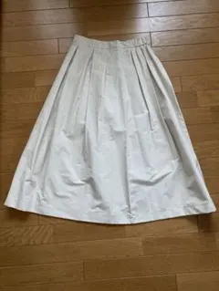 GU タフタフレアミディスカート　未使用