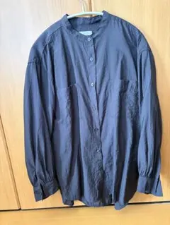 ローリーズファーム　シアーバンドシャツ　ブラック