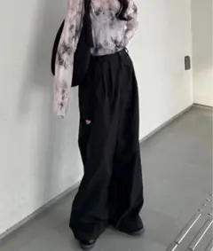 スラックス　黒