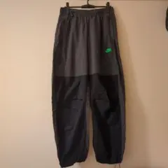 NIKE ナイロンパンツ ブラック