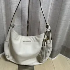 マイケルコース　ワンショルダーバッグ　トートバック　タッセルジップ　ホワイト