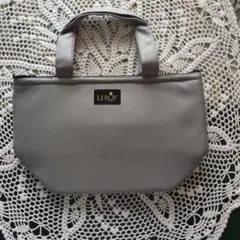 Item thumbnail for item c62044cf-3f3a-45f8-968e-d6caaa8d5c73