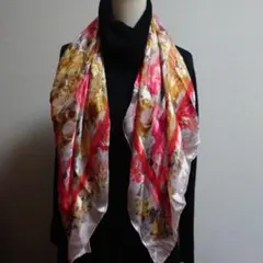 イヴサンローラン大判スカーフ