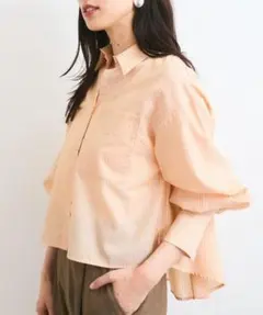 【美品】VIS ボリュームスリーブショート丈シアーシャツのサムネイル