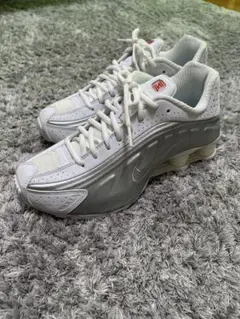 値下げ　新品未使用◾️NIKE SHOX R4 24.0㎝