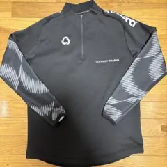 スポーツウェア 長袖ハーフジップとパンツ