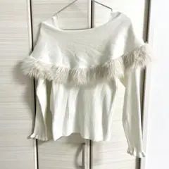 toccocloset ファー付きケープライク袖口フリルリブニットプルオーバー