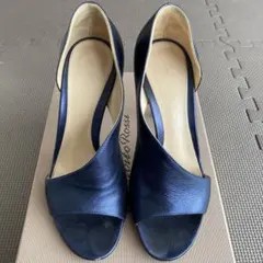 Gianvito Rossi♡ グレー スエード ポインテッドトゥ ハイヒール Gianvit Rossi グレー スエード ポインテッドトゥ ハイヒール - メルカリ