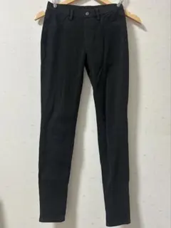 UNIQLO ブラック スキニーパンツ 60-66cm