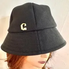 【美品】ca4laブラック バケットハット Cロゴ ゴールド装飾