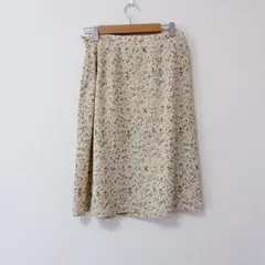 ニューヨーカー　花柄膝丈スカート ベージュ　小花柄 フレアスカート　日本製のサムネイル