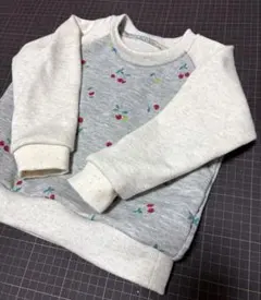 100サイズ　ラグラントレーナー