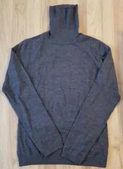 ユニクロ　タートルネック　ウール100%　M