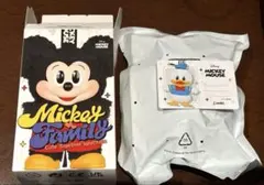 【新品未開封】ポップマート ディズニー ぬいぐるみキーチェーン ドナルド