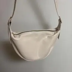 ホワイト ショルダーバッグ