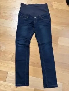 西松屋　マタニティ デニムパンツ ストレッチ　Mサイズのサムネイル