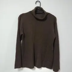 UNIQLO ブラウン タートルネック ニット S