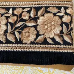 インド刺繍リボン　マルチポーチ　ファッション小物