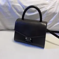 【CHARLES & KEITH】 ダークブラウン ショルダーバッグ