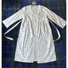 《最終値引き》タグ付き【 haco! 】プリントガウン　猫と女の子と掃除　レトロ