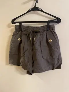 BURBERRY グレー ショートパンツ 38