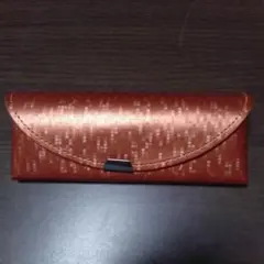 オレンジのメガネケース