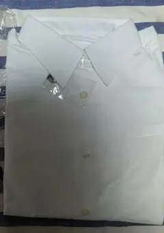 セシール　ホワイト Mサイズ 長袖シャツ カフスボタン付き