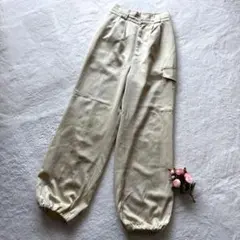 LOUNIE サテンカーゴパンツ　ベージュ 36サイズ LOUNIE サテンカーゴパンツ ベージュ 36サイズ - メルカリ