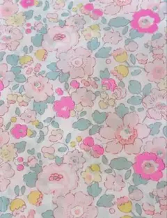 国産リバティ　Betsy ピンクガーベラ