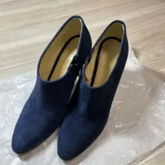 BARNEYS NEW YORK ネイビー　ブーティのサムネイル
