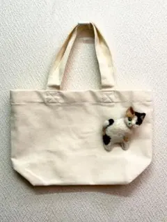 A猫 羊毛フェルト三毛猫ブローチ【ハンドメイド 猫 羊毛フェルトのサムネイル