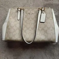COACH シグネチャー ショルダーバッグ ベージュのサムネイル