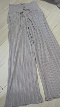お値下げしました★　マタニティパンツ　プリーツ