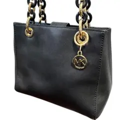 美品マイケル コース　スモールノースサウスサッチェルシンシア　ブラックレザー